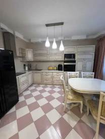 4-к квартира Київ, Солом`янський, Волинська 10