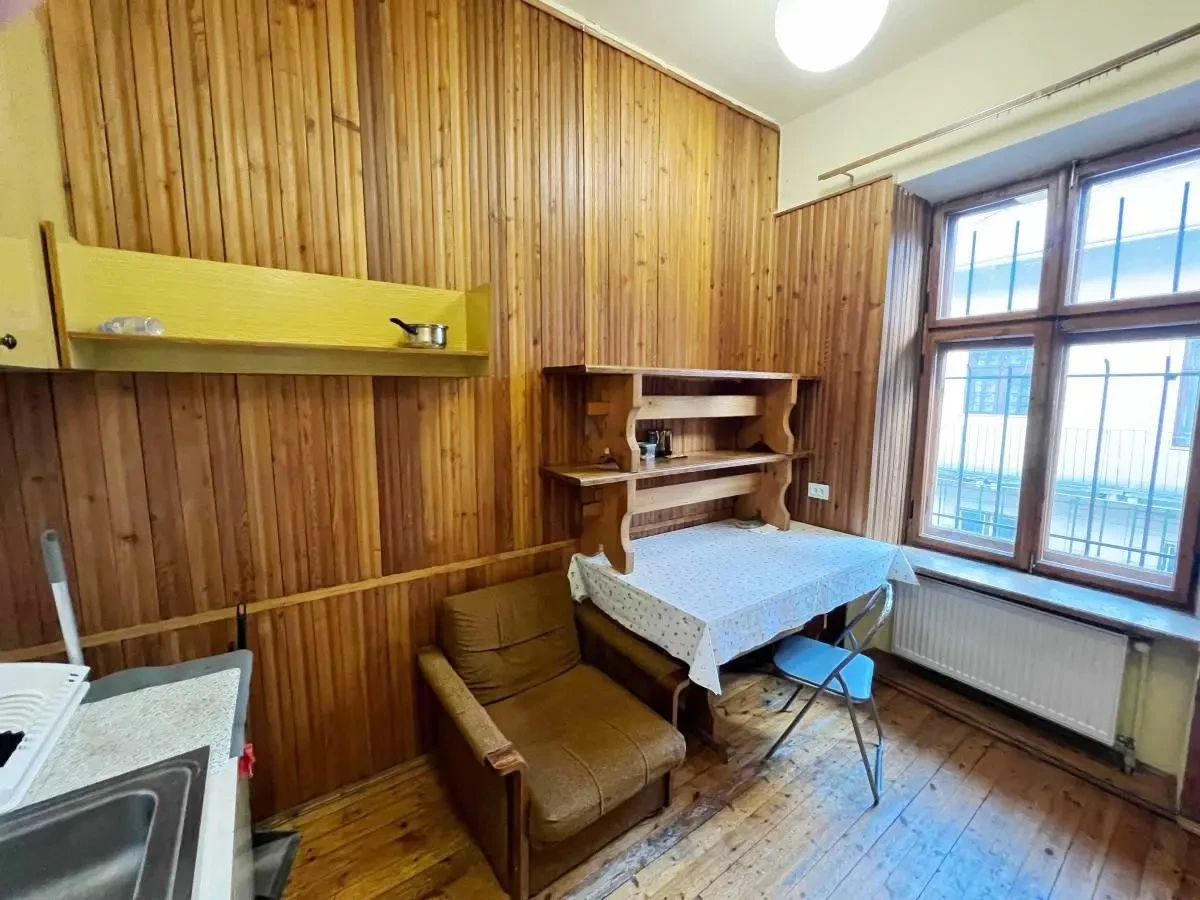 Продаж 2-кімн. квартири по вул.Пекарській, біля Зоовет., істор.Центр 5