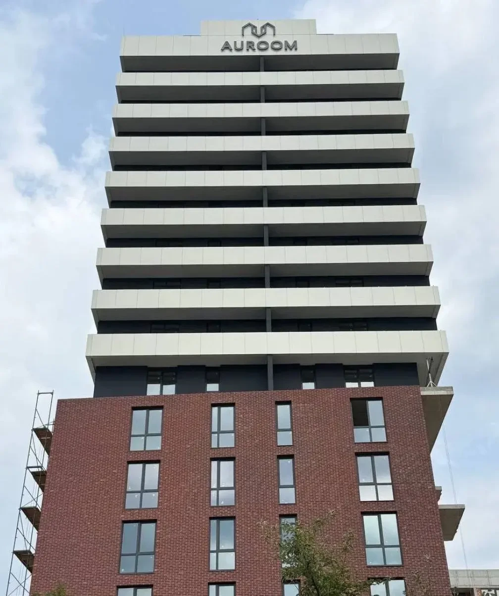Продаж 2-кім. квартири 67 м.кв., в. Соняшникова 7