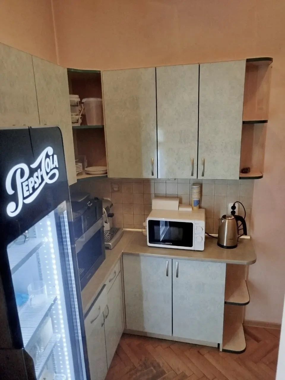 Продаж офісного приміщення 85 м2 в елітн. Центрі Львова, вул.Я.Стецька 5