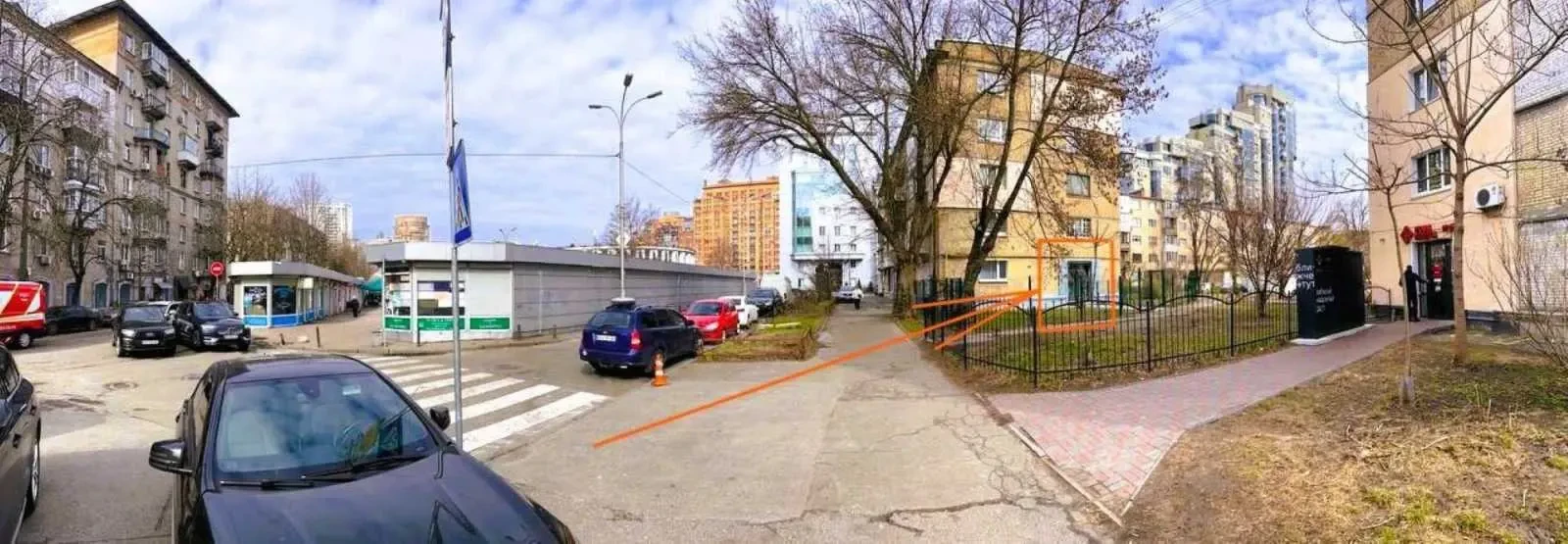 торгові площі Київ, Печерський, Олександра Копиленка 3