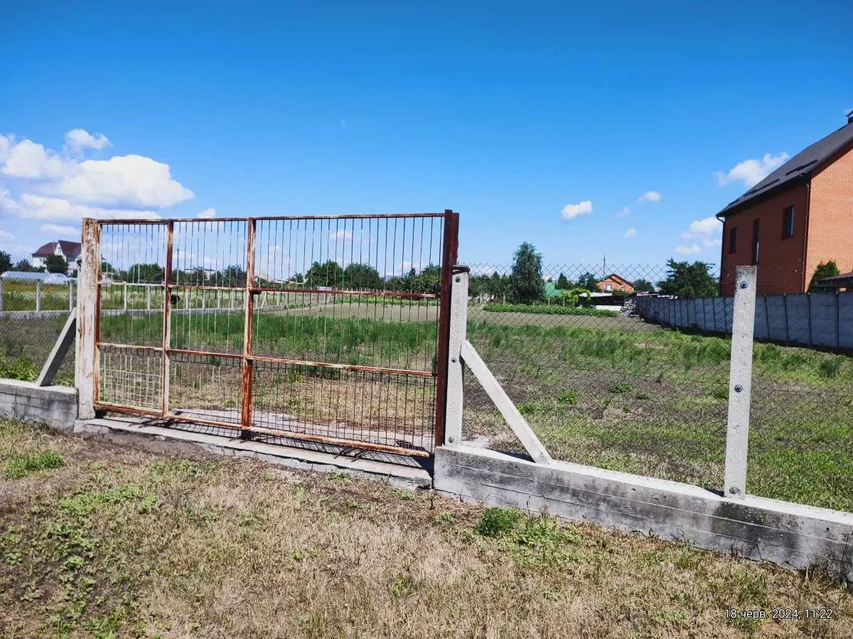 ділянка під житлову забудову Броварський, Погреби, Центральная 4