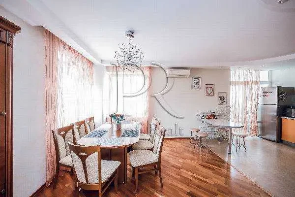 3-к квартира Київ, Дніпровський, Микільсько-Слобідська 6 3