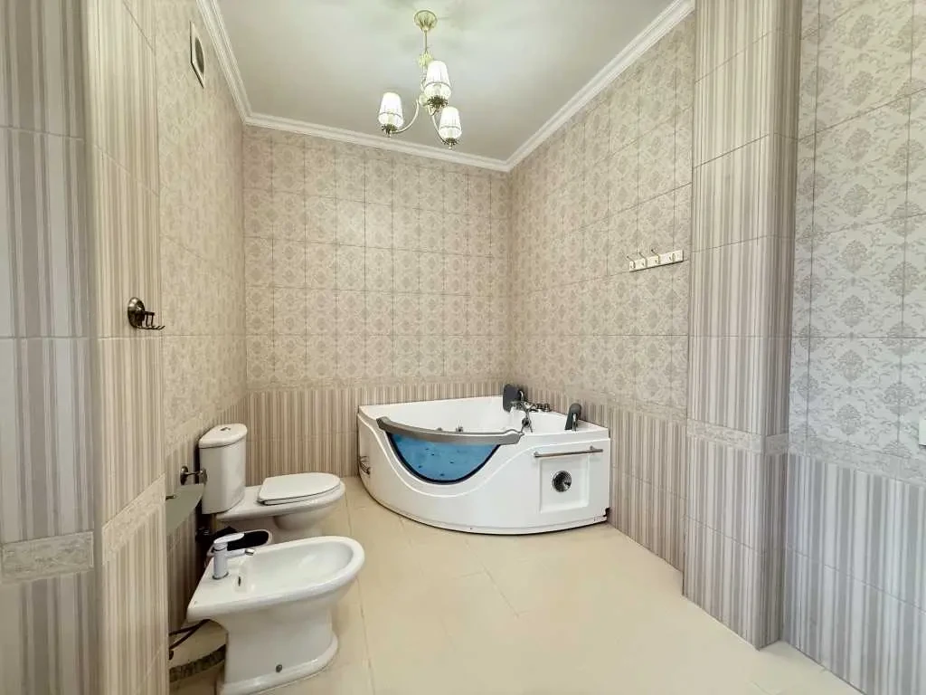 5-к будинок Київ, Деснянський, Радистів 17