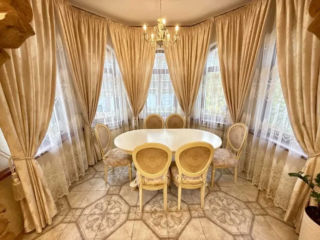 5-к будинок Київ, Деснянський, Радистів 3