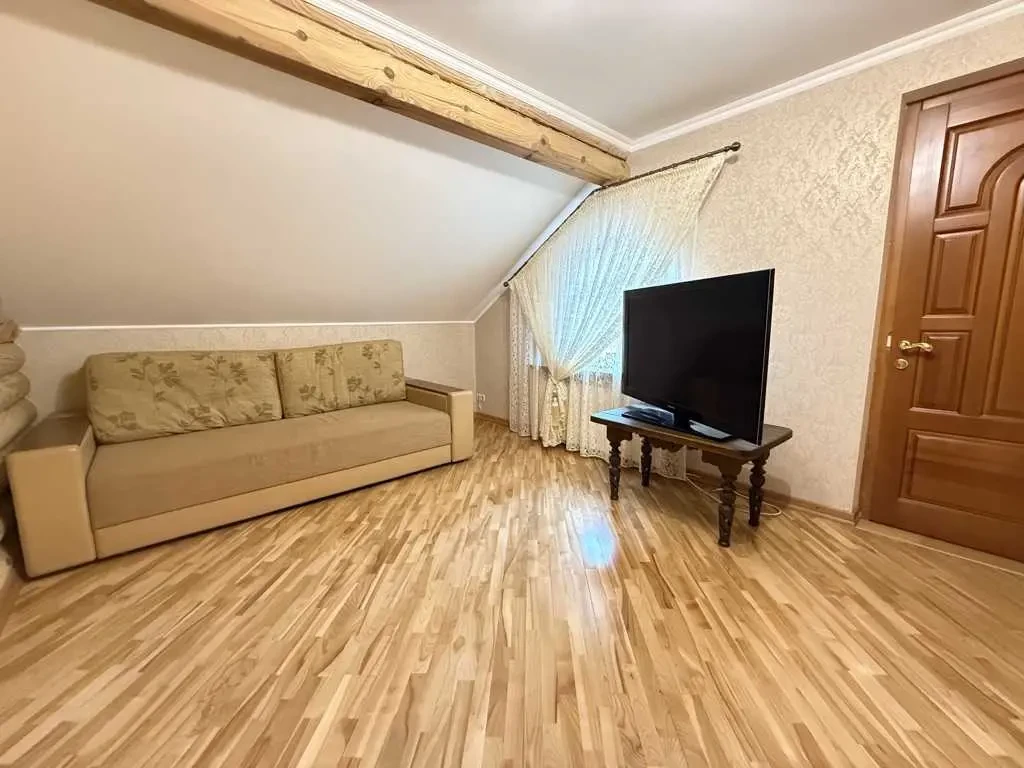 5-к будинок Київ, Деснянський, Радистів 15