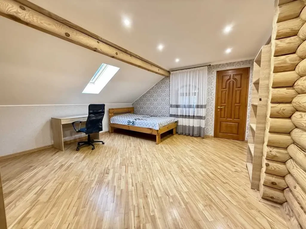 5-к будинок Київ, Деснянський, Радистів 14