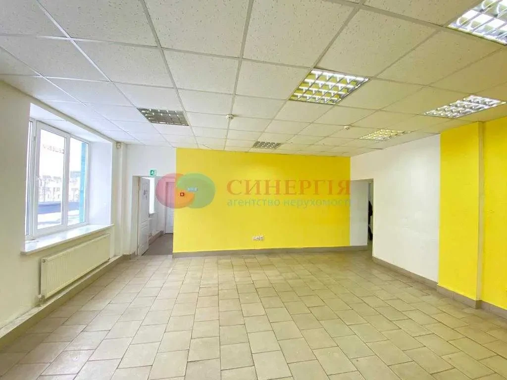 торгові площі Київ, Оболонський, Героїв Сталінграду 65 8