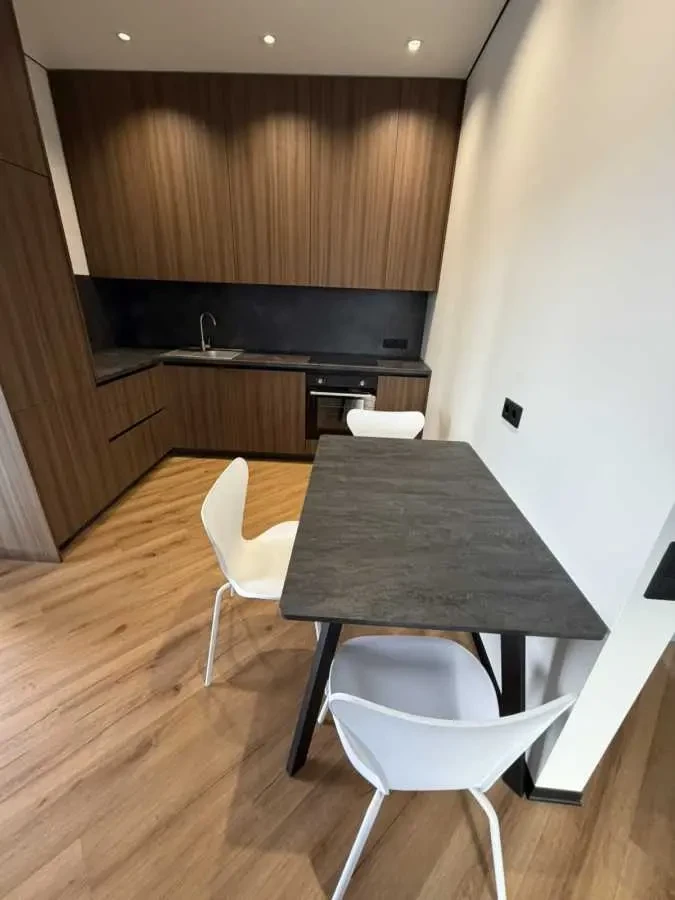 3-к будинок Броварський, Рожівка, Сковороди 17