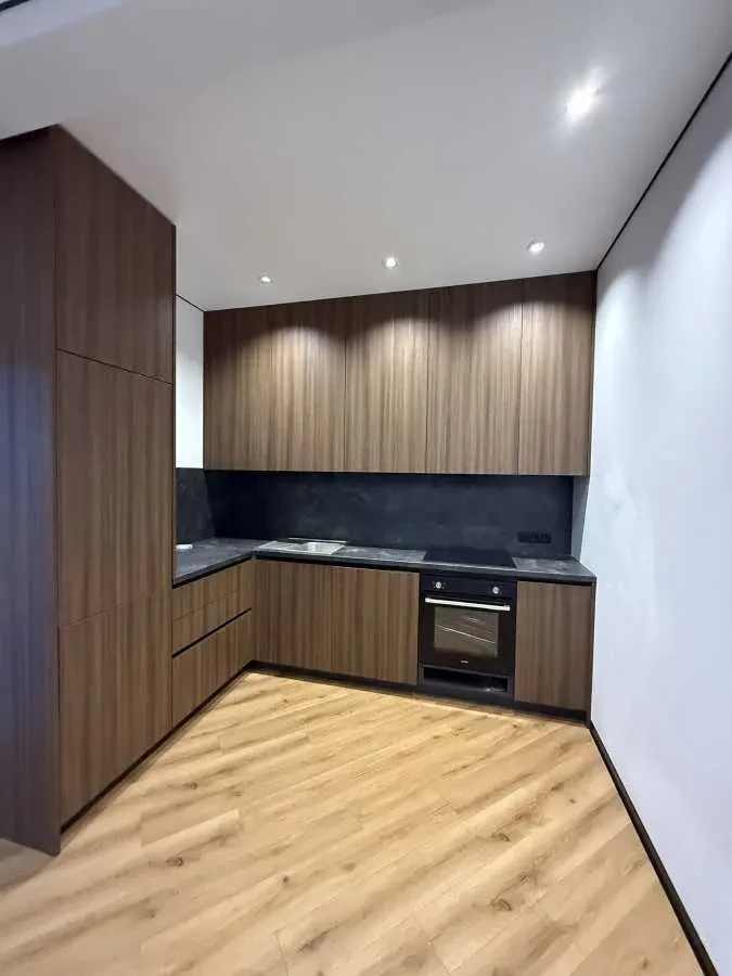 3-к будинок Броварський, Рожівка, Сковороди 15
