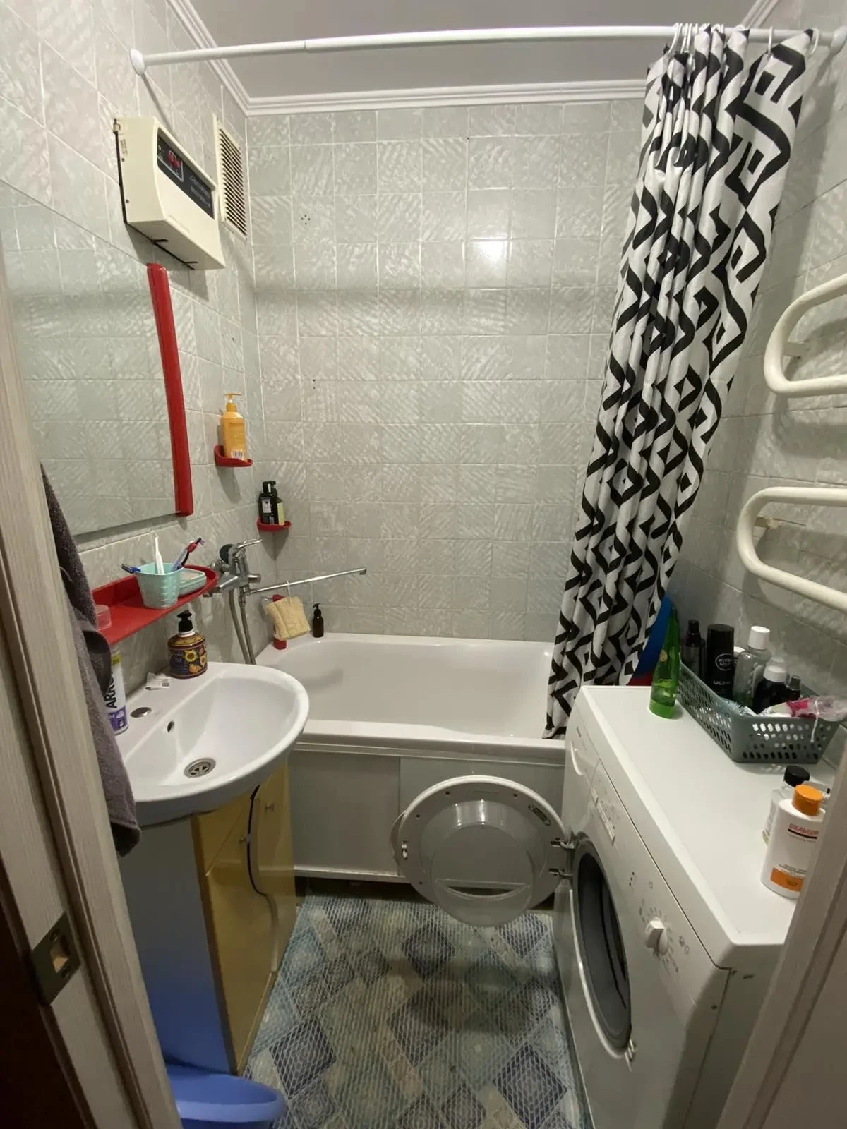 Оренда 2-кім. квартири 50 м.кв., в. Наукова 3