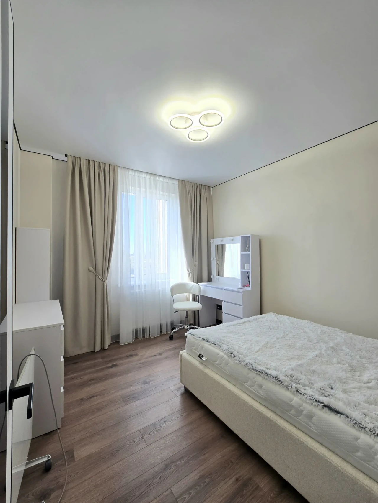 Продаж 2-кім. квартири 63.3 м.кв., в. Бережанська 6