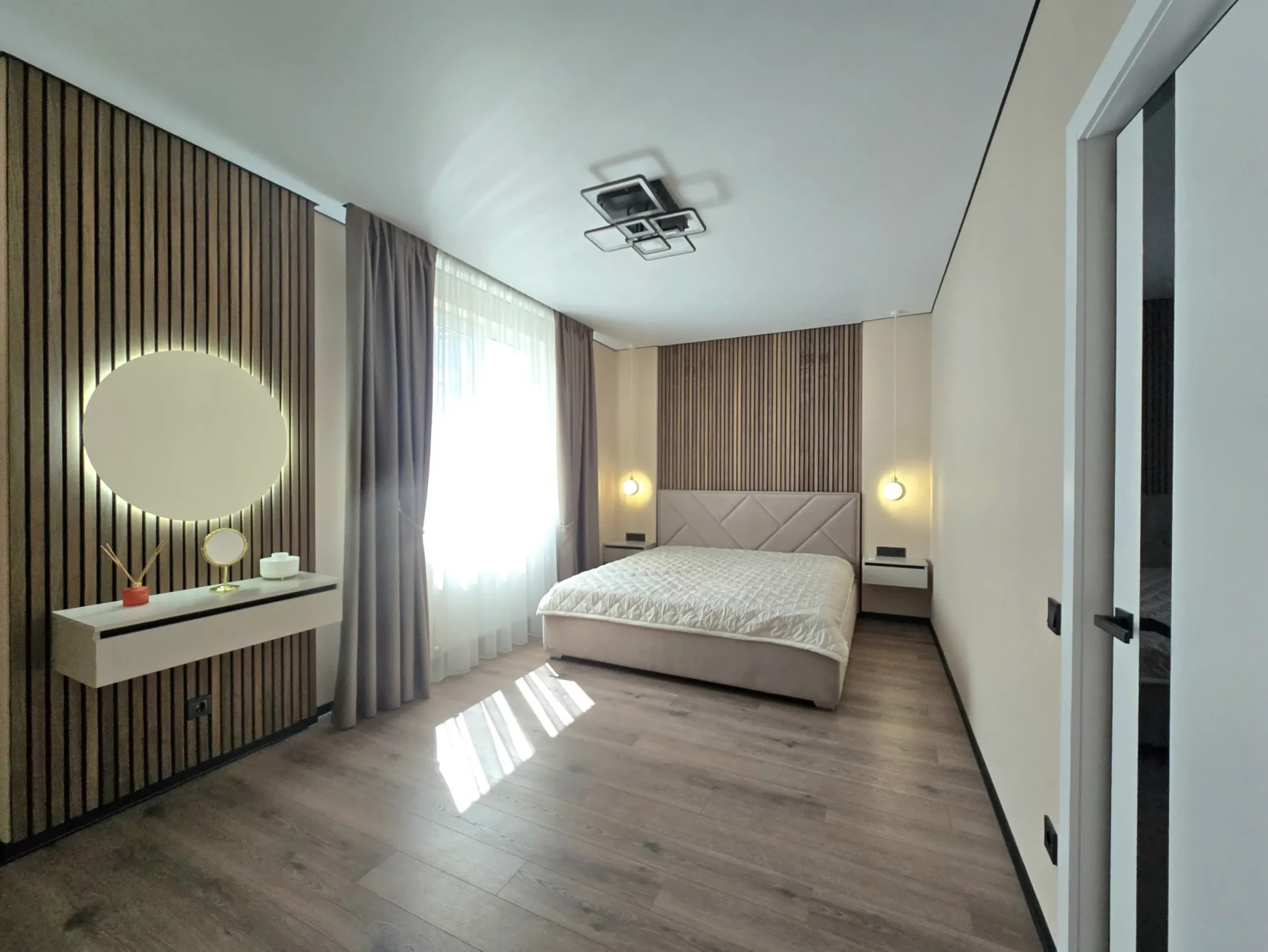 Продаж 2-кім. квартири 63.3 м.кв., в. Бережанська