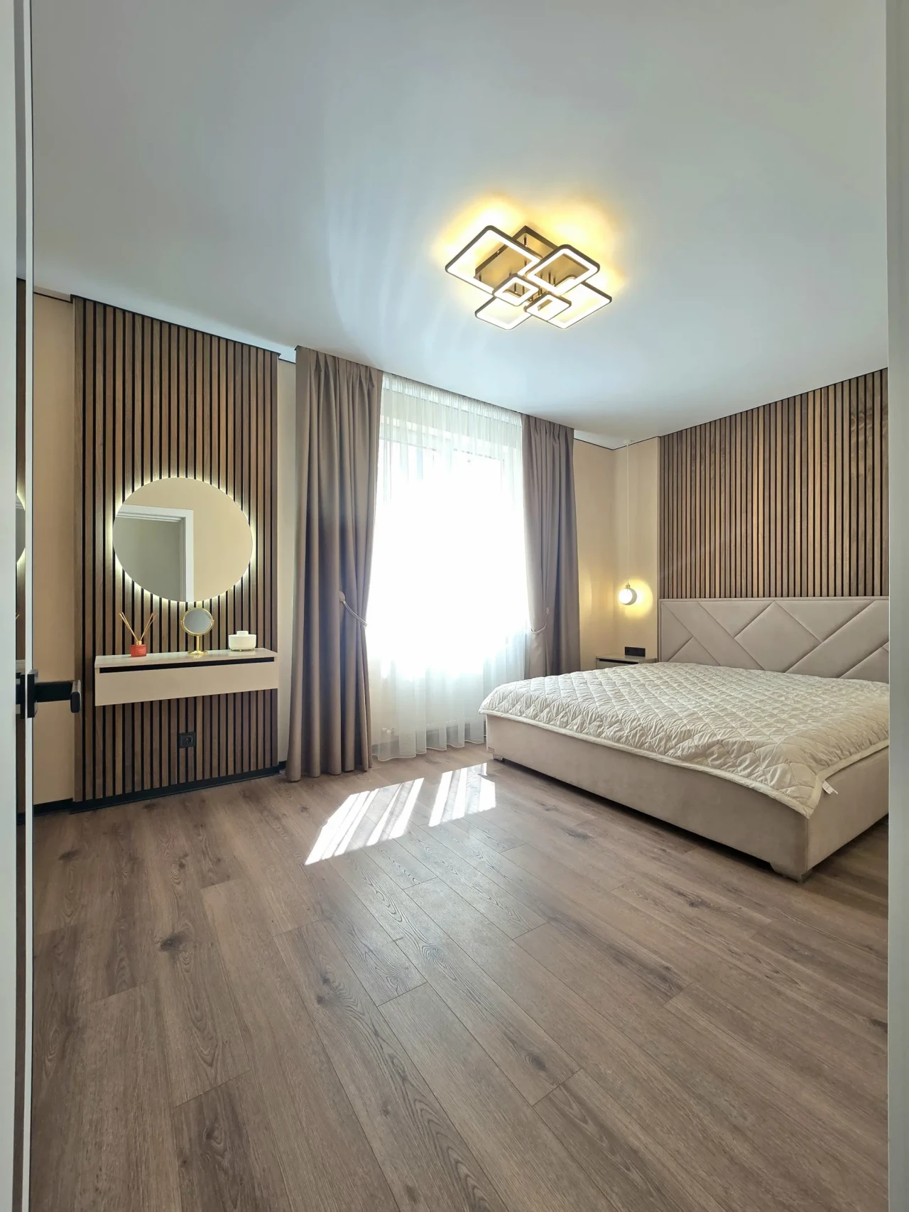 Продаж 2-кім. квартири 63.3 м.кв., в. Бережанська 3