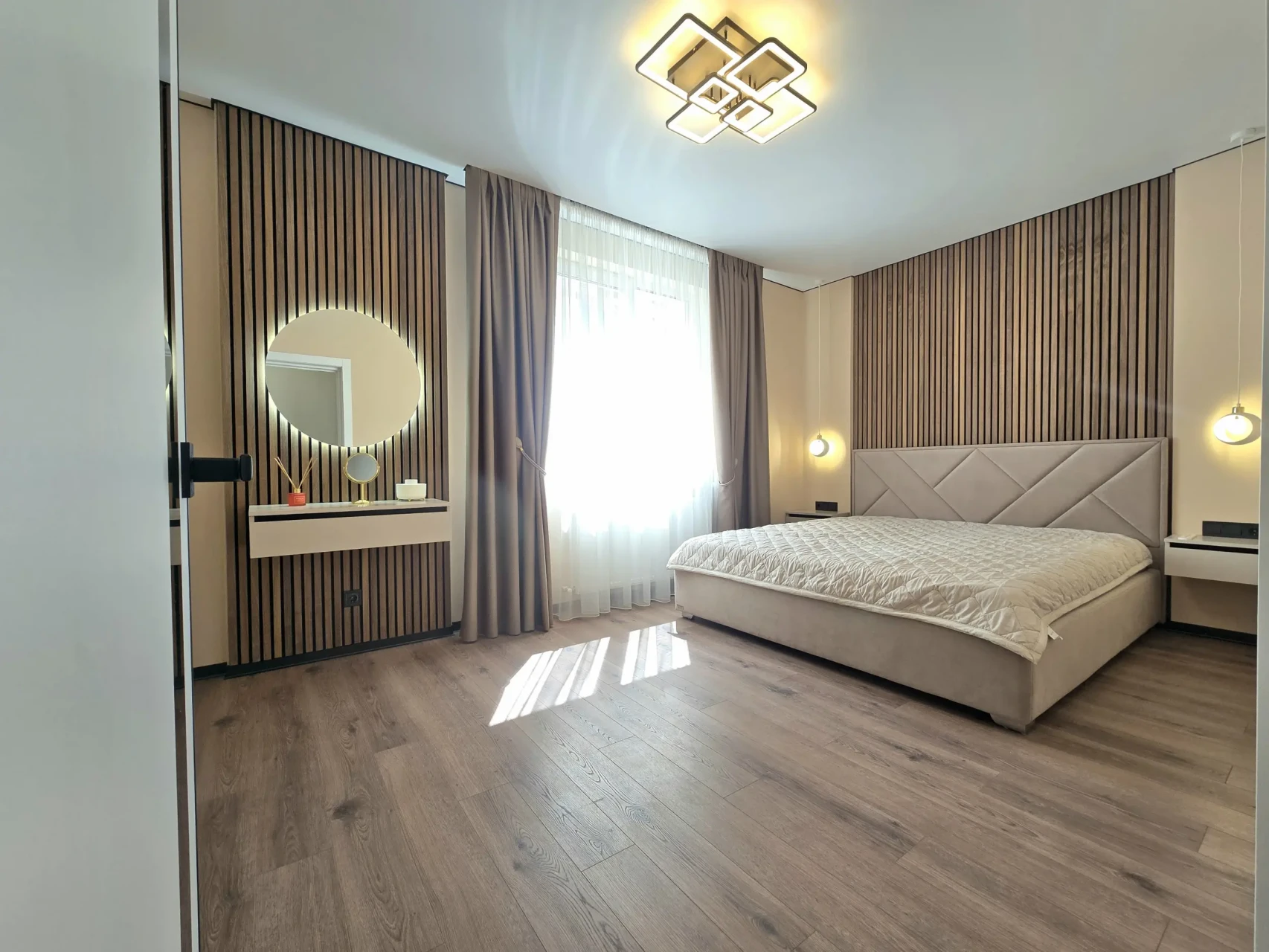 Продаж 2-кім. квартири 63.3 м.кв., в. Бережанська 2