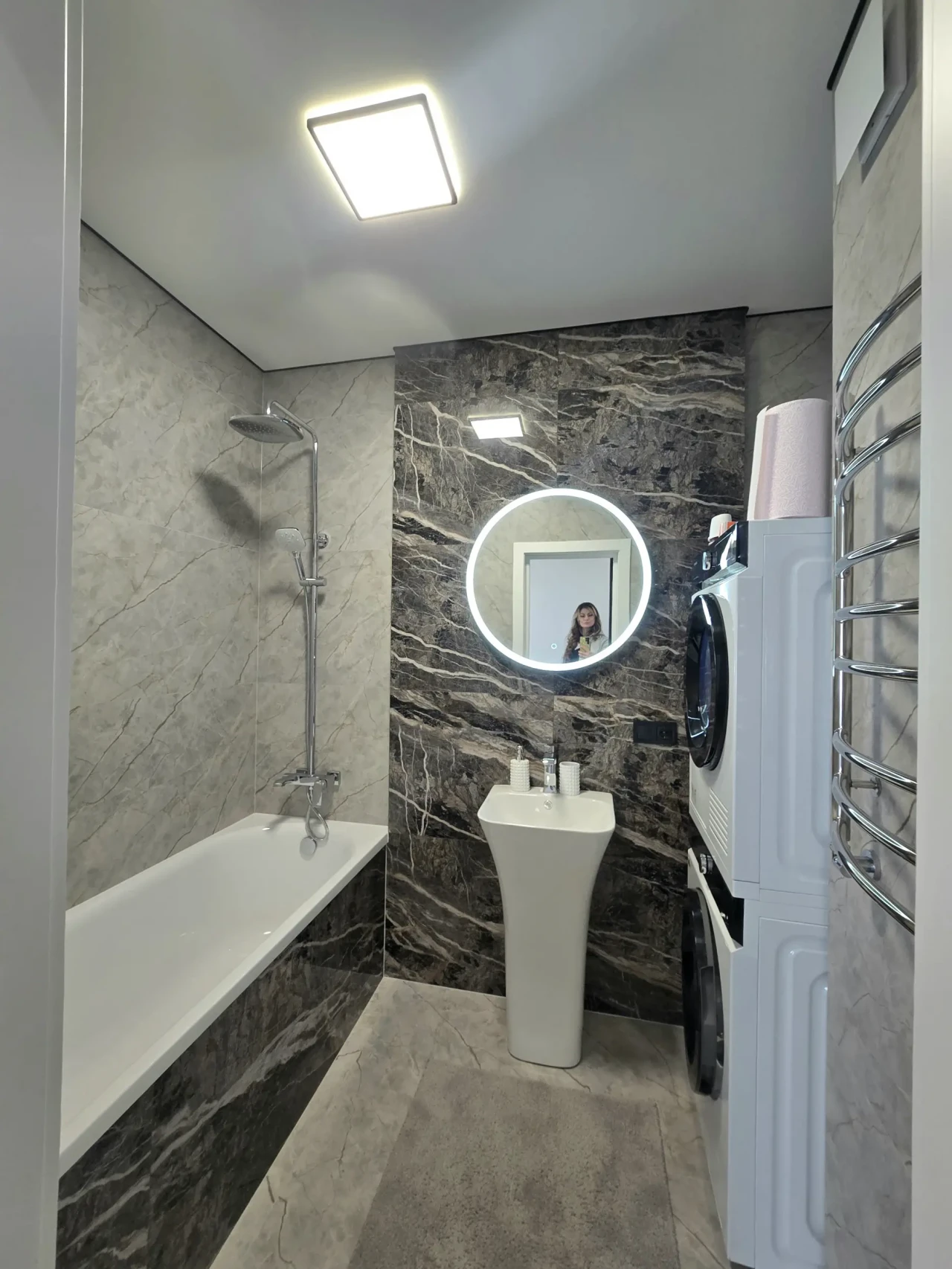 Продаж 2-кім. квартири 63.3 м.кв., в. Бережанська 4