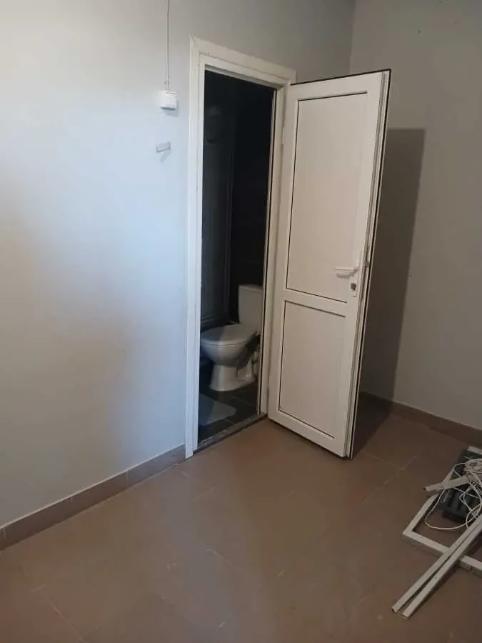 торгові площі Бучанський, Крюківщина, Єдностi 5 20