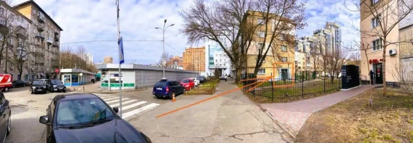 торгові площі Київ, Печерський, Олександра Копиленка 3