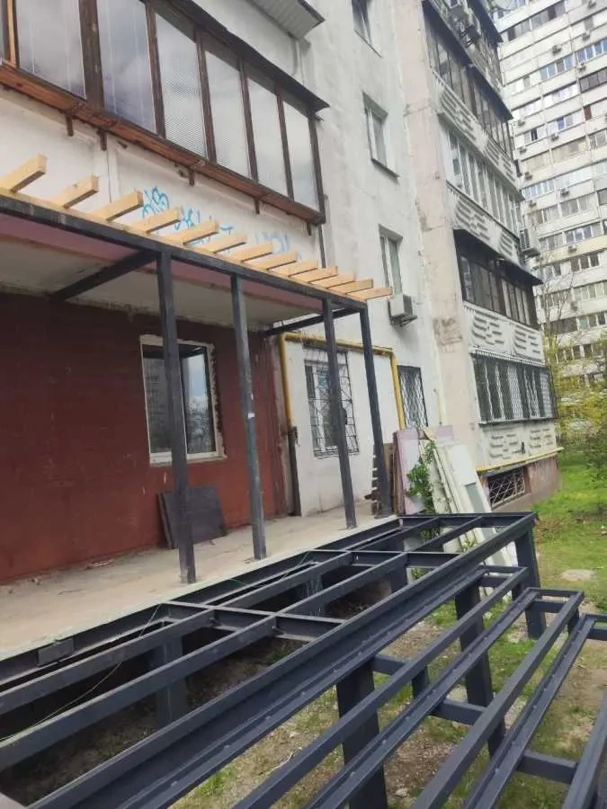торгові площі Київ, Дарницький, Бориса Гмирі 9 11