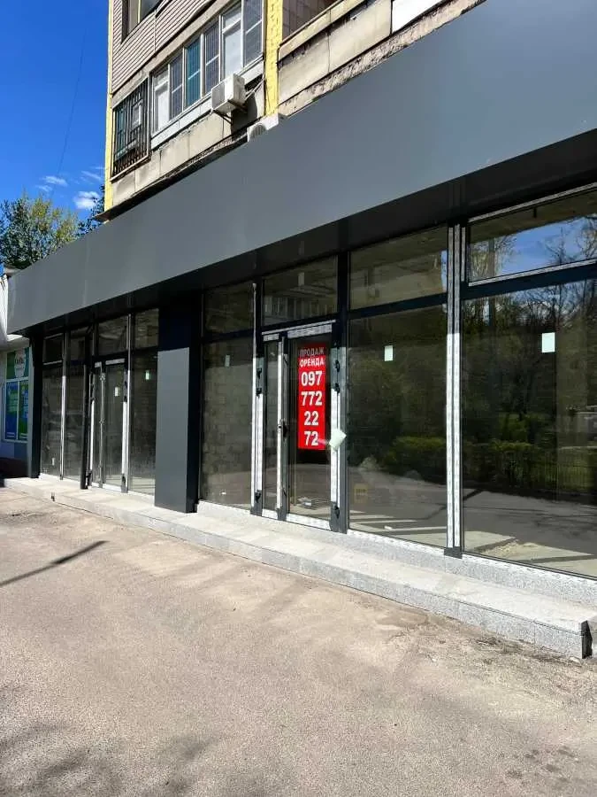 торгові площі Київ, Голосіївський, Голосіївський 108 9