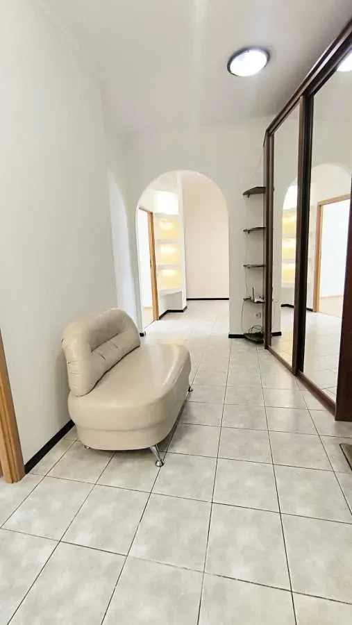 4-к квартира Львів, Франківський, Сахарова 58 4