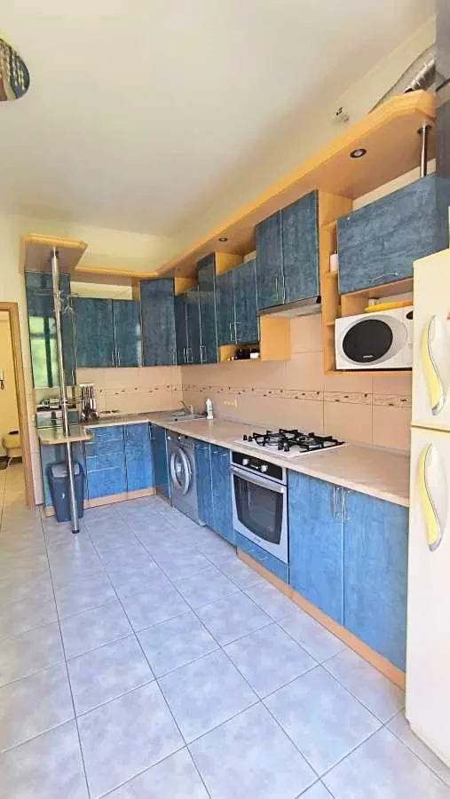 4-к квартира Львів, Франківський, Сахарова 58 2