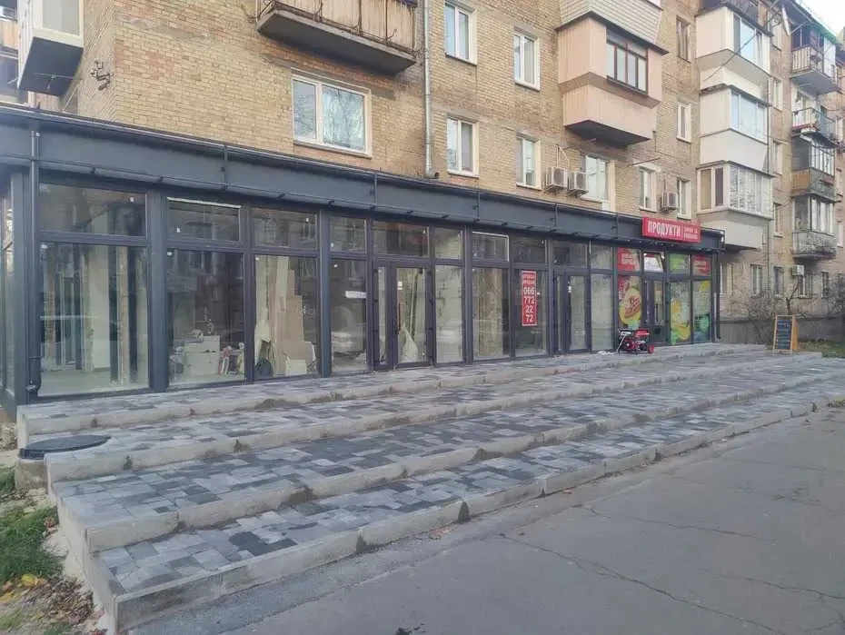 торгові площі Київ, Дніпровський, Будівельників 4 3