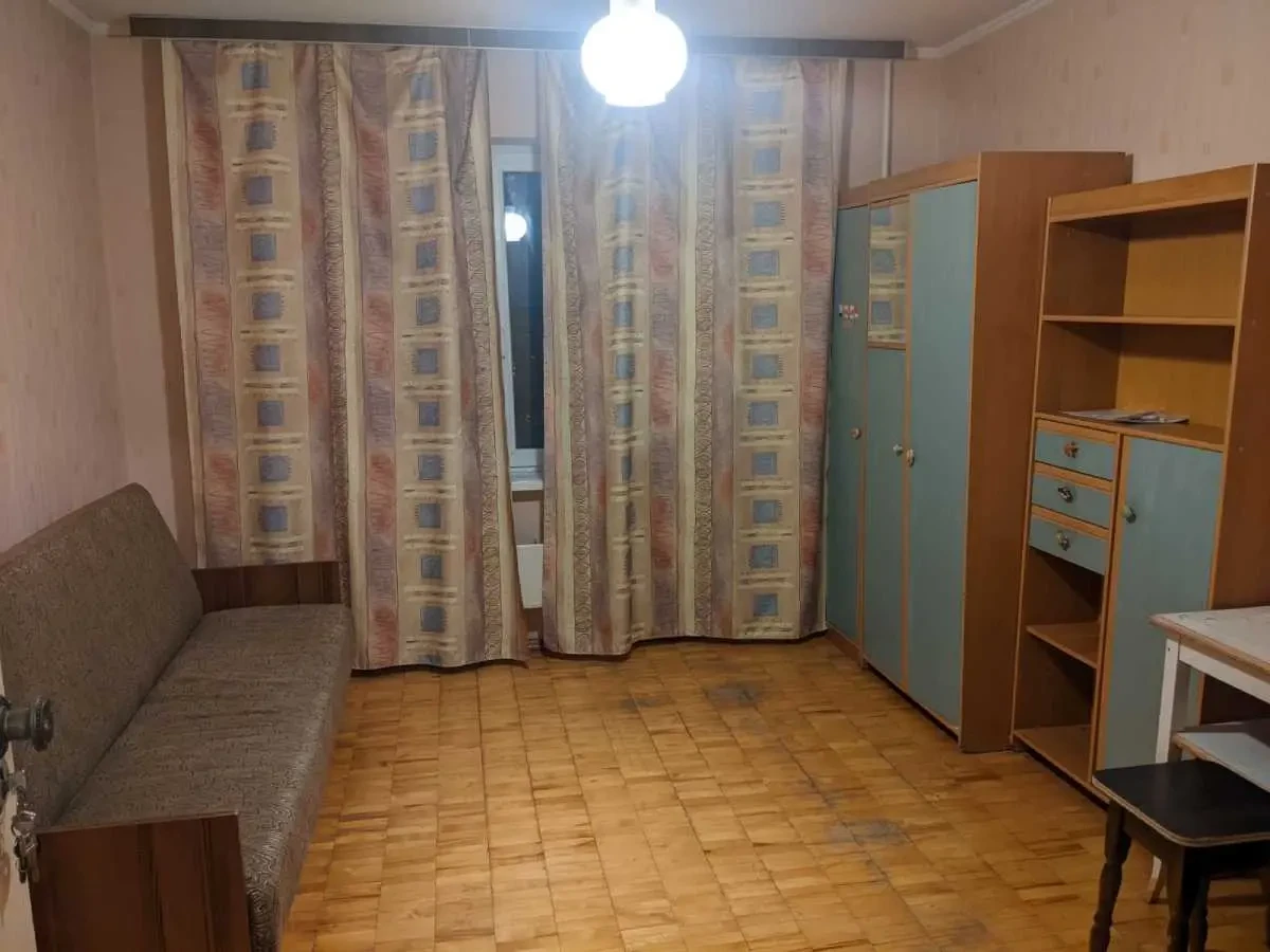 кімната Київ, Святошинський, Ірпінська 66