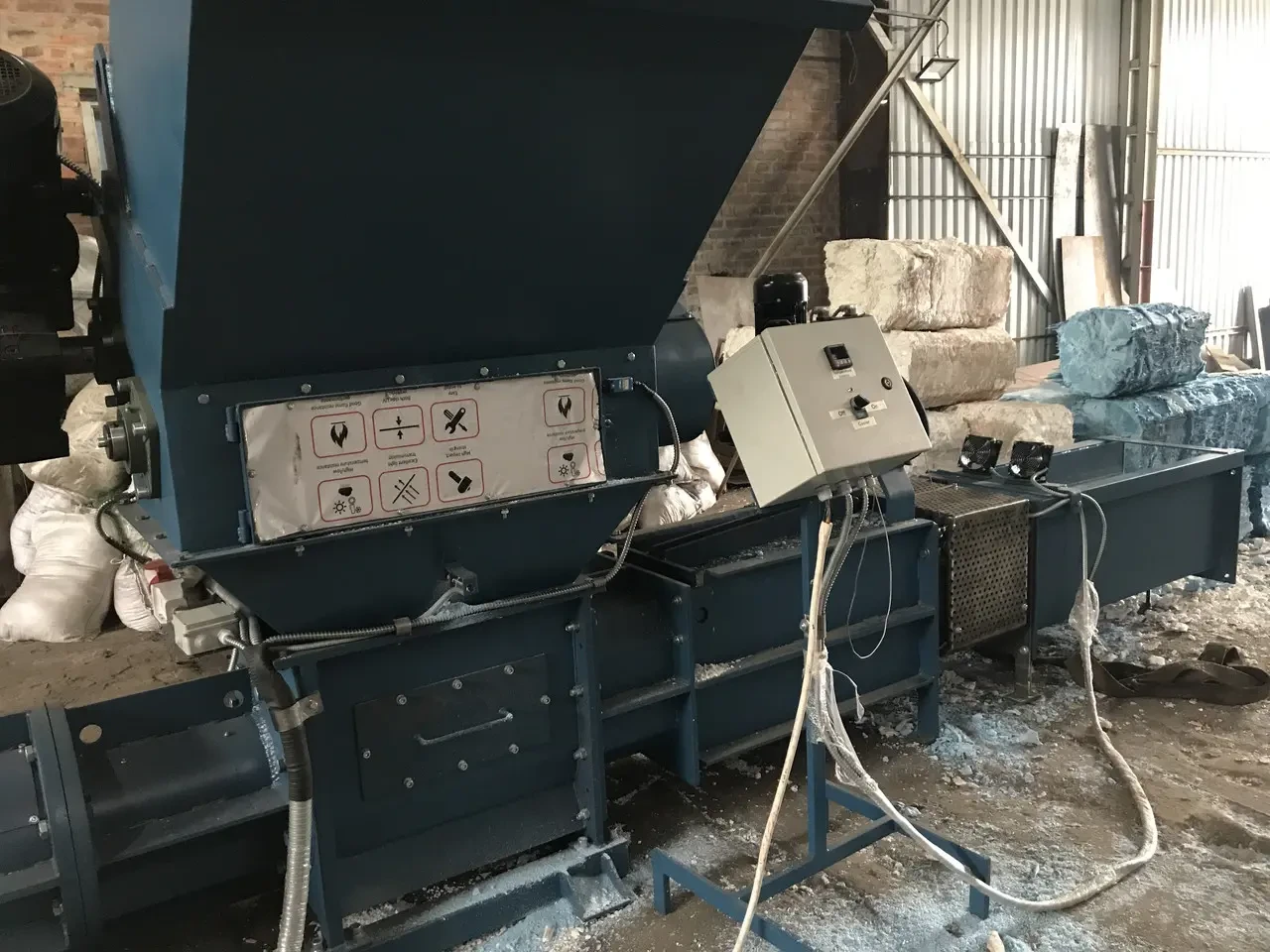 Шнековий пресс для отходов (ТБО, ТВП, мусора, древесины и др.) Ecopolymer KDM-360 9