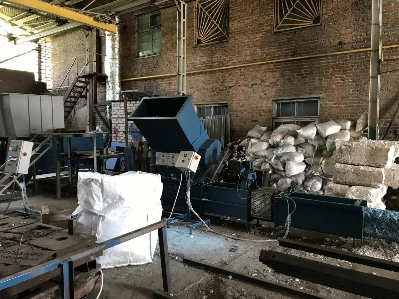 Пресс для отходов пленки и полимеров (полиетилена, пластика, LDPE, HDPE, PP) Ecopolymer KDM-360 8