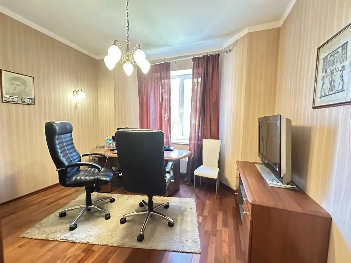 4-к будинок Київ, Дарницький, 139-а Садова 12