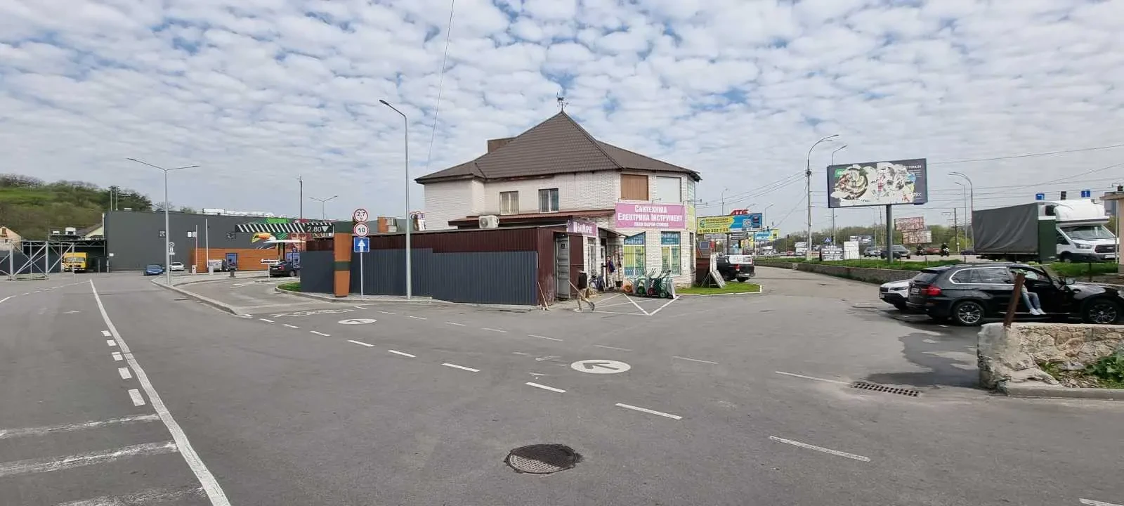 торгові площі Обухівський, Лісники, Родини Рубанів 170Б 23