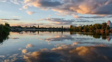 приміщення, будівлі Київ, Дніпровський, Райдужна