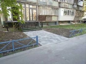 торгові площі Київ, Деснянський, Лісовий 17