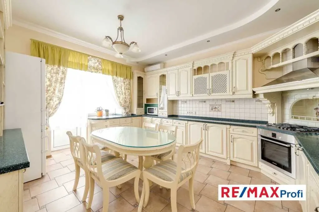 7-к будинок Фастівський, Глеваха, Освіти 7