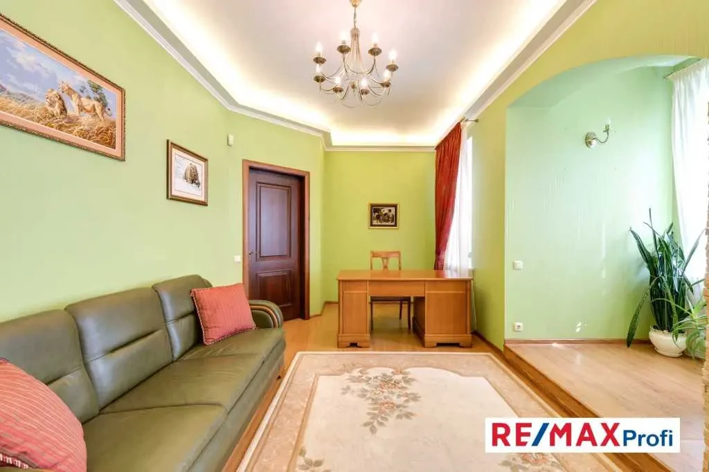 7-к будинок Фастівський, Глеваха, Освіти 16