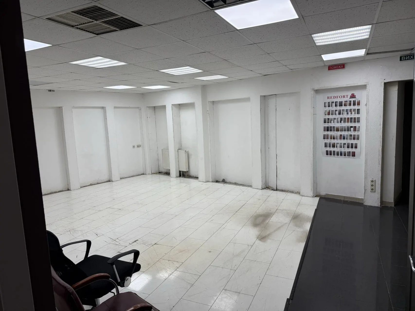 Оренда фасадного приміщення 120 м² під магазин м Почайна 3