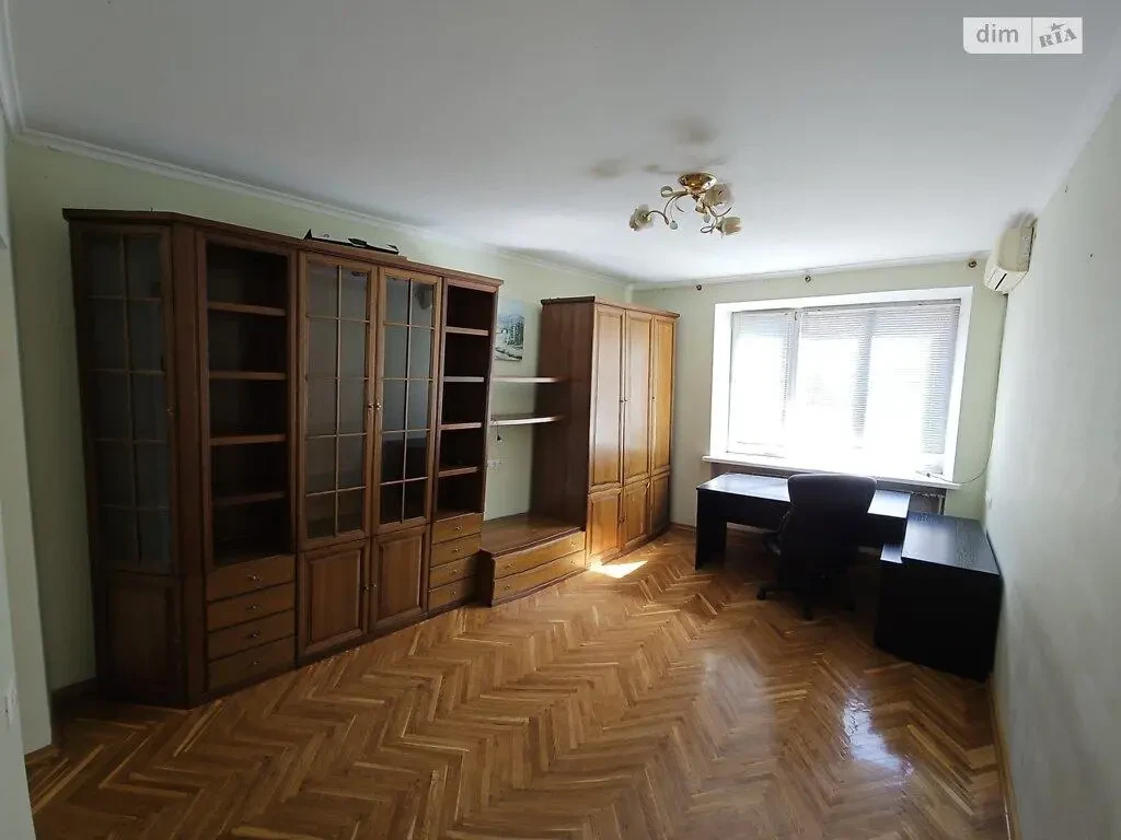Продаж трех кімнатна квартира в центрі Києва вул Олеся Гончара