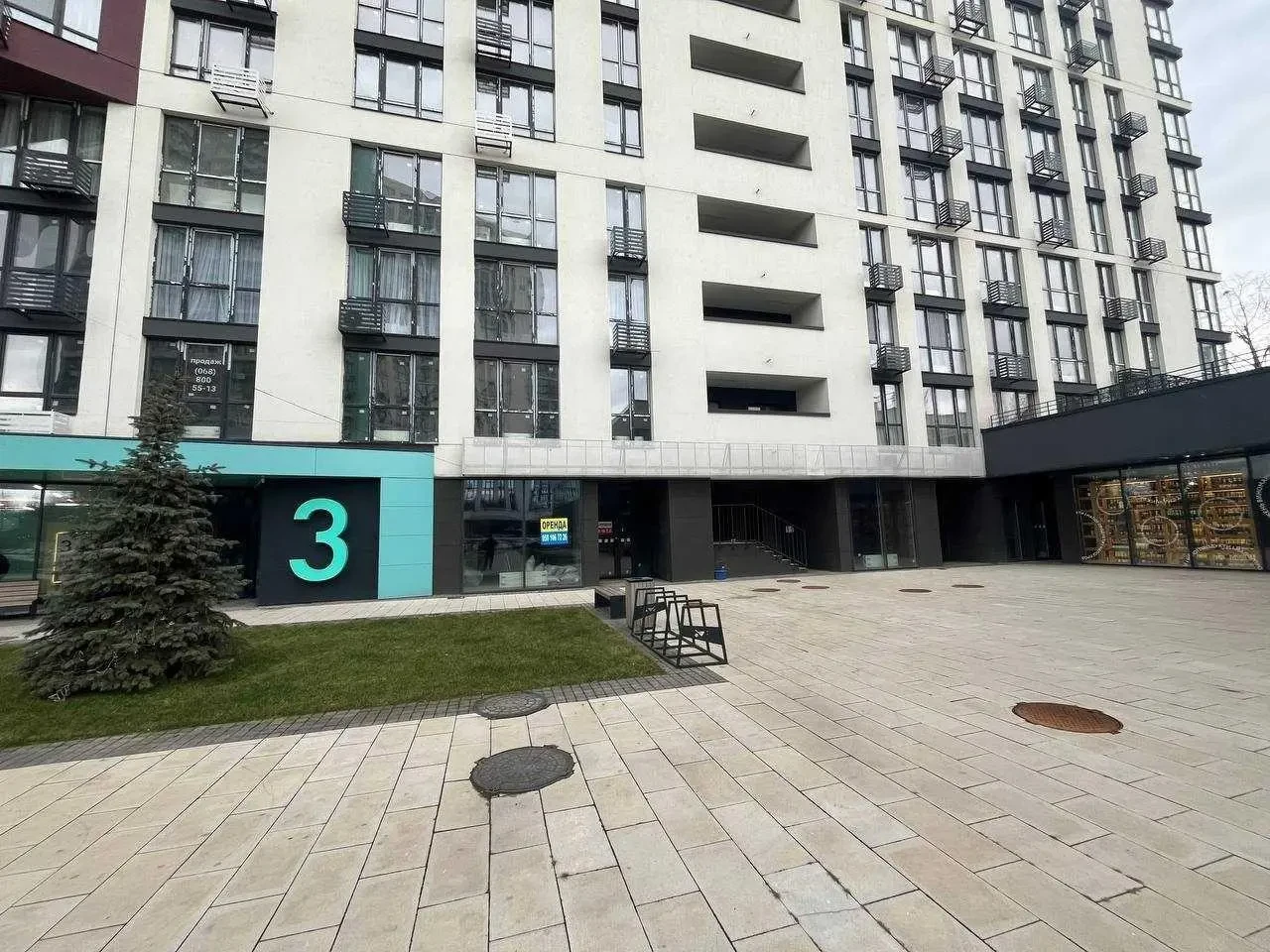 Продаж приміщення фасад в новобудові