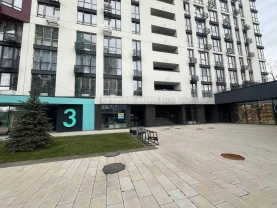 Продаж приміщення фасад в новобудові