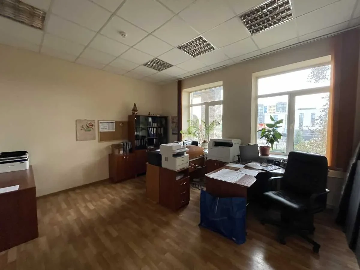 об’єкт сфери послуг Броварський, Требухів, броварська 1а 9