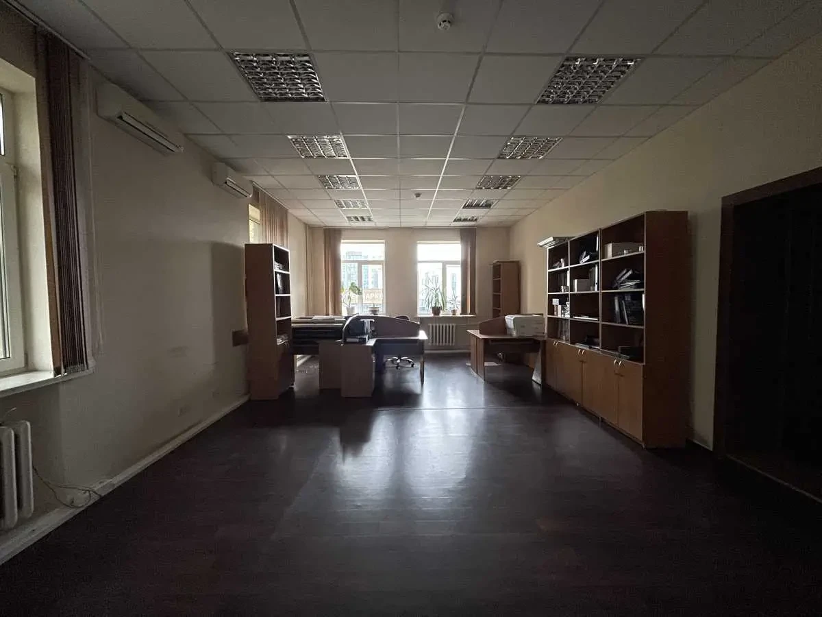 об’єкт сфери послуг Броварський, Требухів, броварська 1а 16