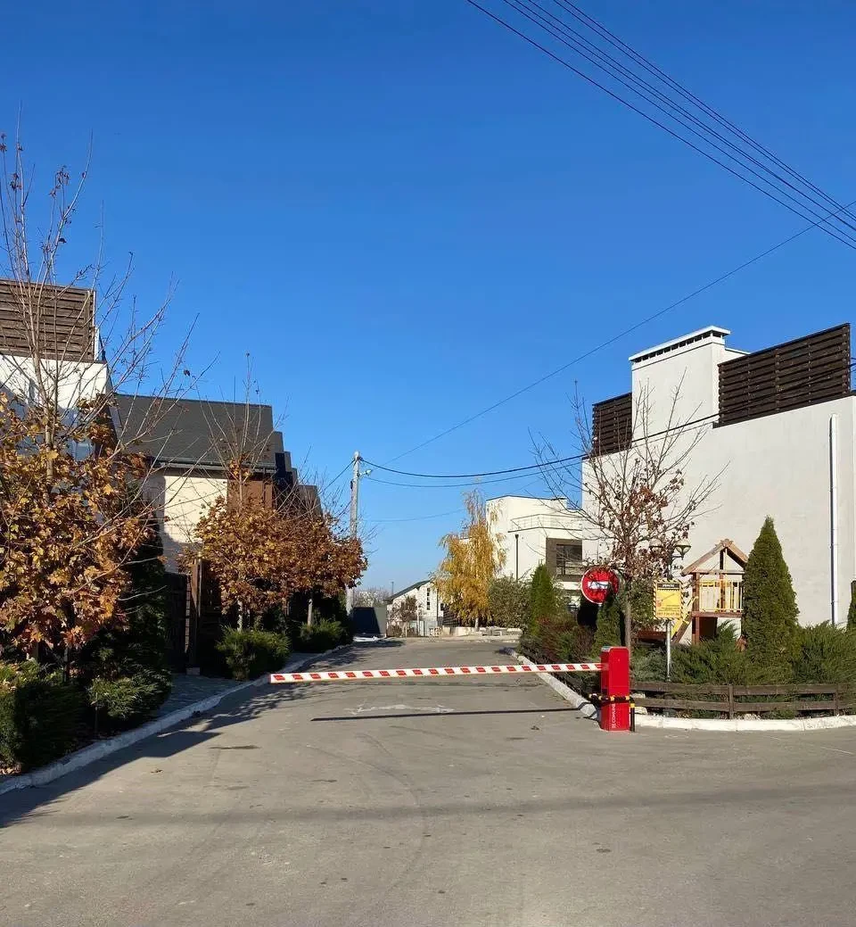 Продаж сучасний двоповерховий будинок у Києві 4