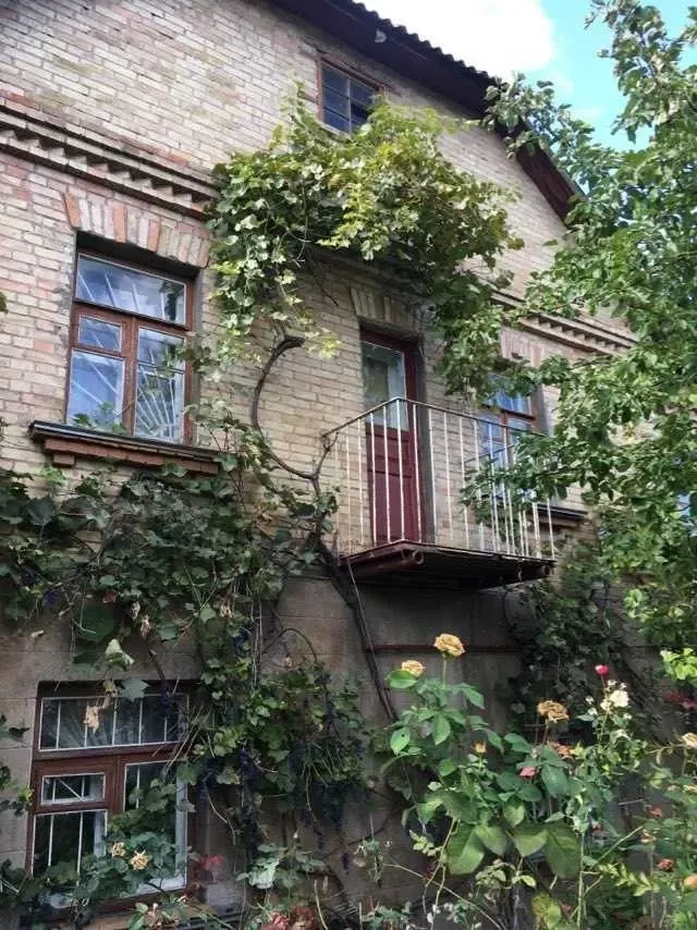 Продаж будинку з ділянкою 5 соток у Києві дом