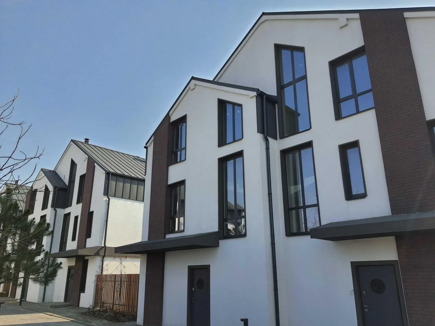 Продаж таунхауса в Києві Жуляни Солом’янський район дом 5