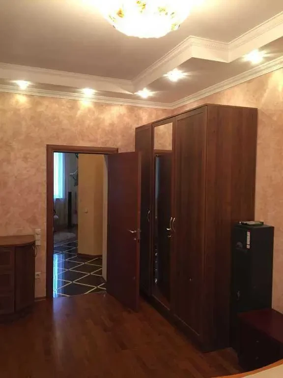 2-к квартира Київ, Печерський, Євгена Гуцала 5 8