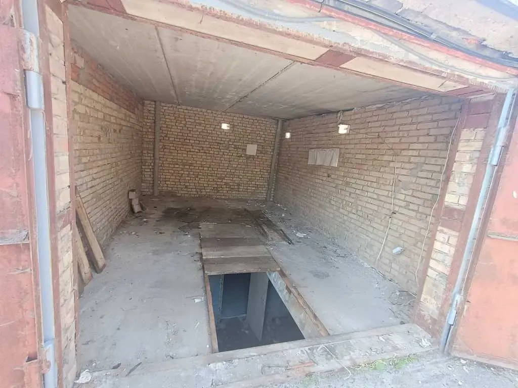 окремий гараж Київ, Деснянський, Пухівська 2