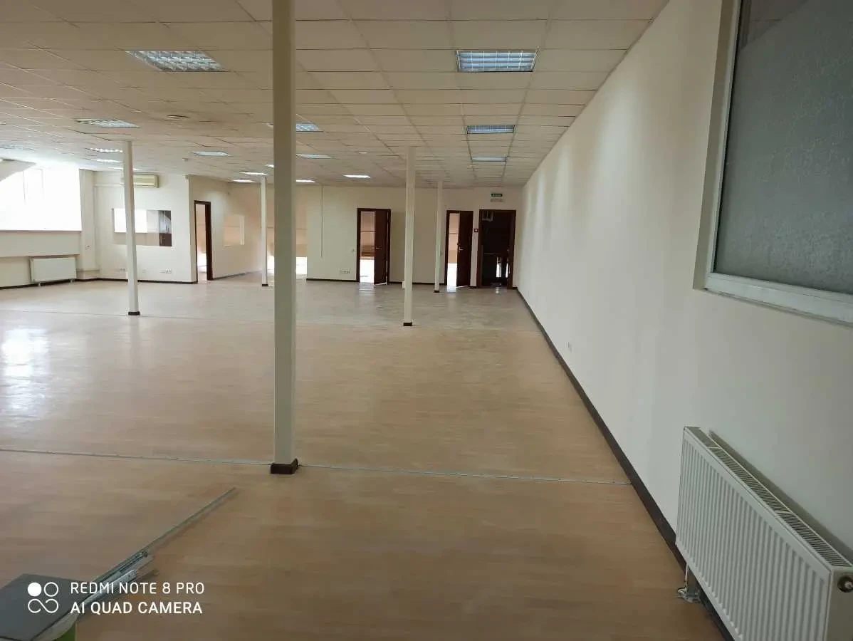 склади Київ, Святошинський, Академіка Туполєва 6
