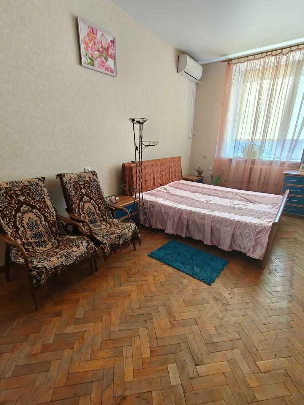 кімната Київ, Печерський, Дружби Народів 13 6