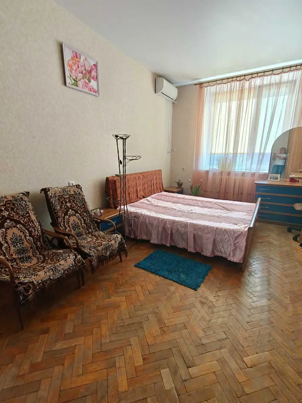 кімната Київ, Печерський, Дружби Народів 13 12